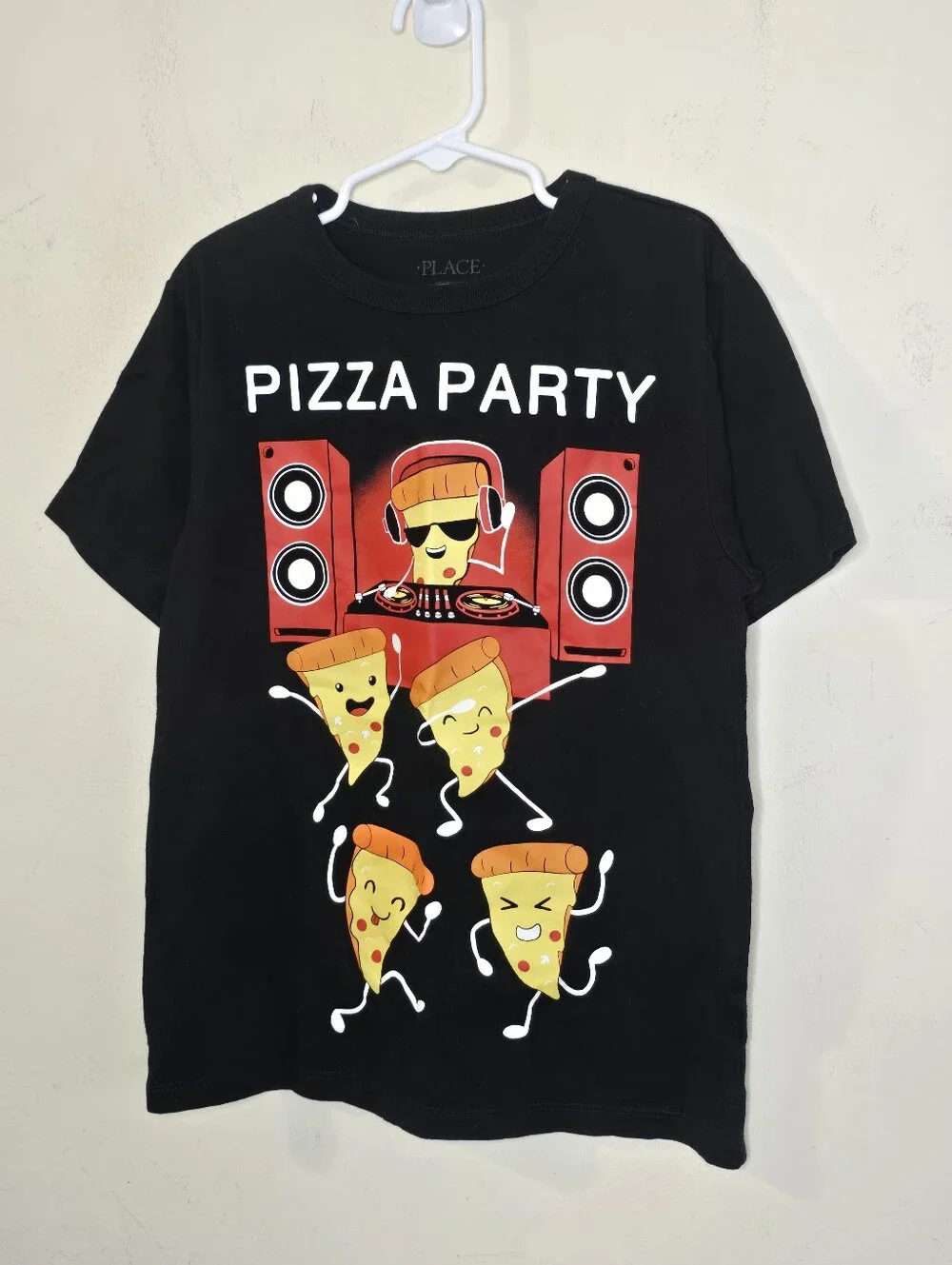 The Children's Place Boys T-Shirt Size 7/8 Black Pizza Party DJ Graphic Kids Tee